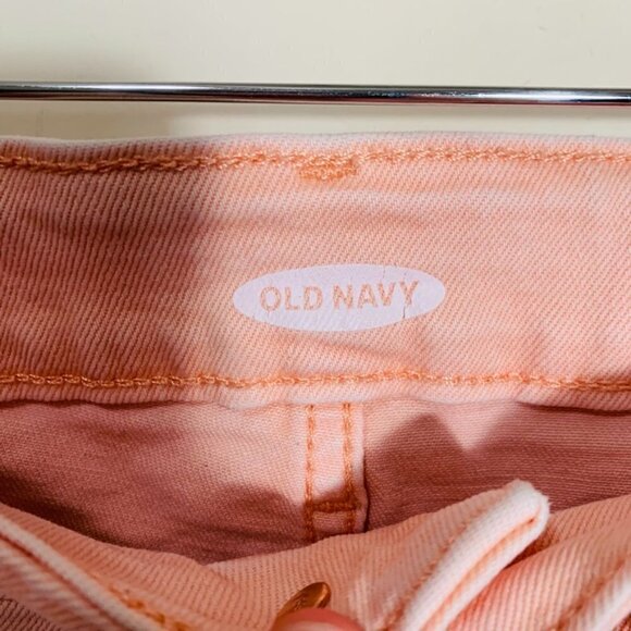 Old Navy Distressed High Rise Midi Shorts in Peachy Pink Women's Size 0 - Picture 3 of 7